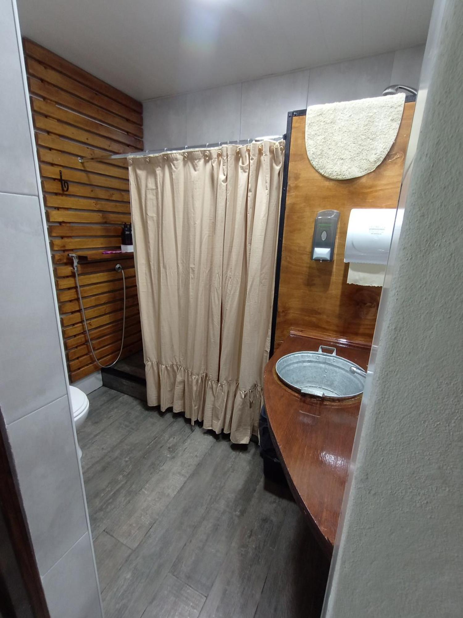 Appartement Escala Ezeiza Loft Con Desayuno à Luis Guillon Extérieur photo